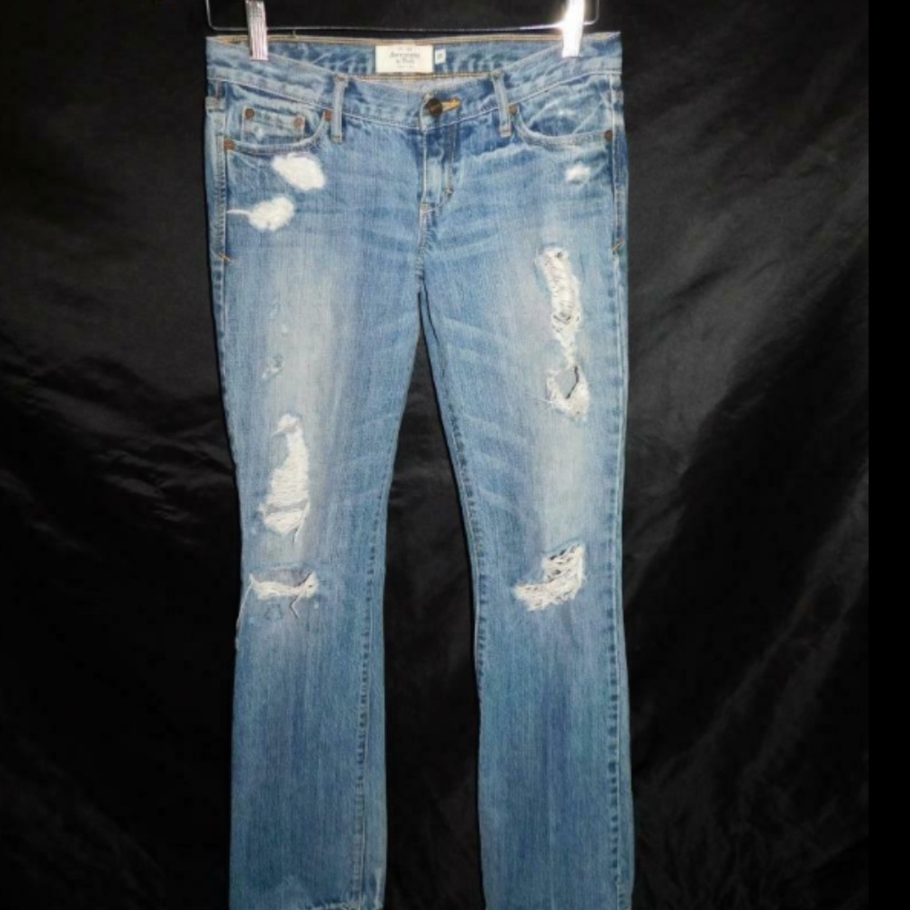 Abercrombie & Fitch Emma Boot Jeans Distressed 0R
